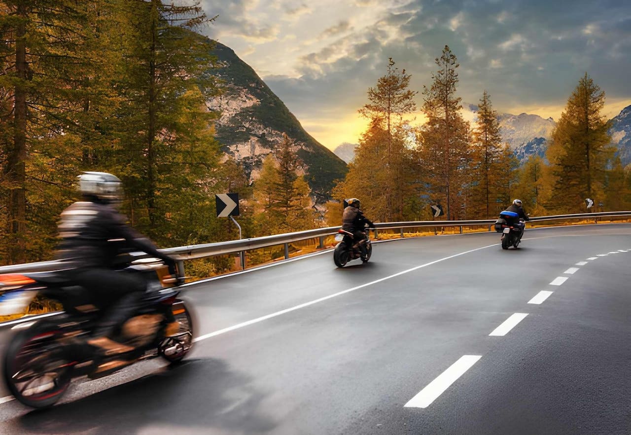Équipement moto par saison : quelles matières privilégier en été comme en hiver ?